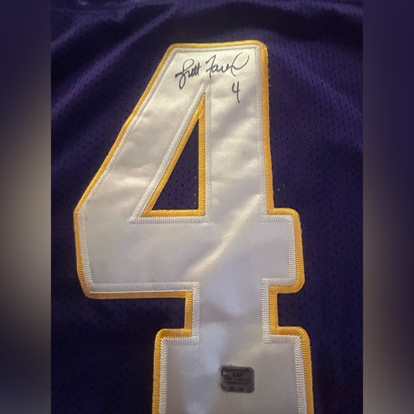 Brett Farve Authenticated Signed Vikings Jersey (2009) Reebok on field Jersey. - Picture 3 of 3